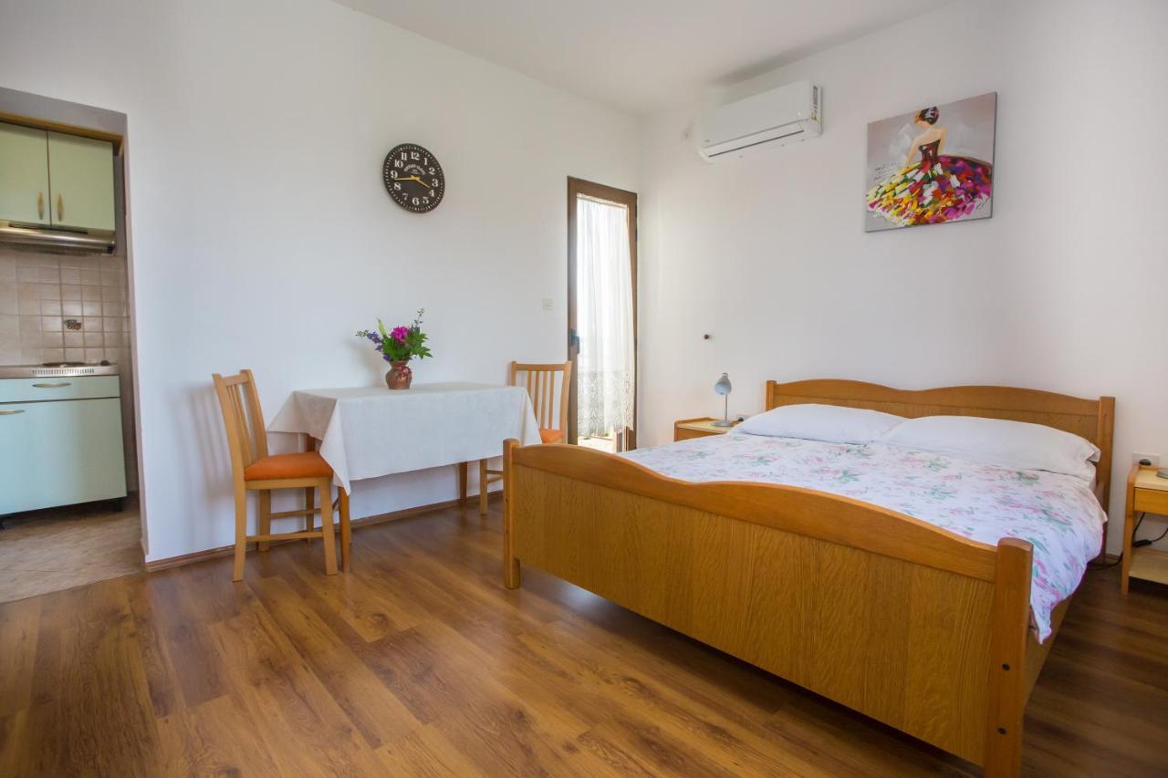 Apartment Anna Пореч Экстерьер фото